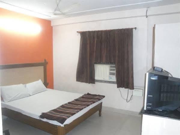 Oyo Hotel Lakshmi Paradise Visákhapatnam Kültér fotó